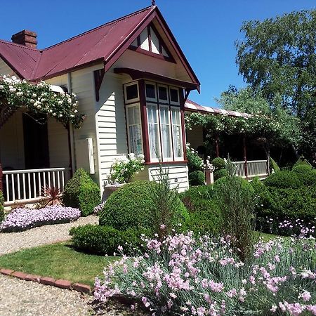 Barnsley House Bed And Breakfast Beechworth Exterior photo