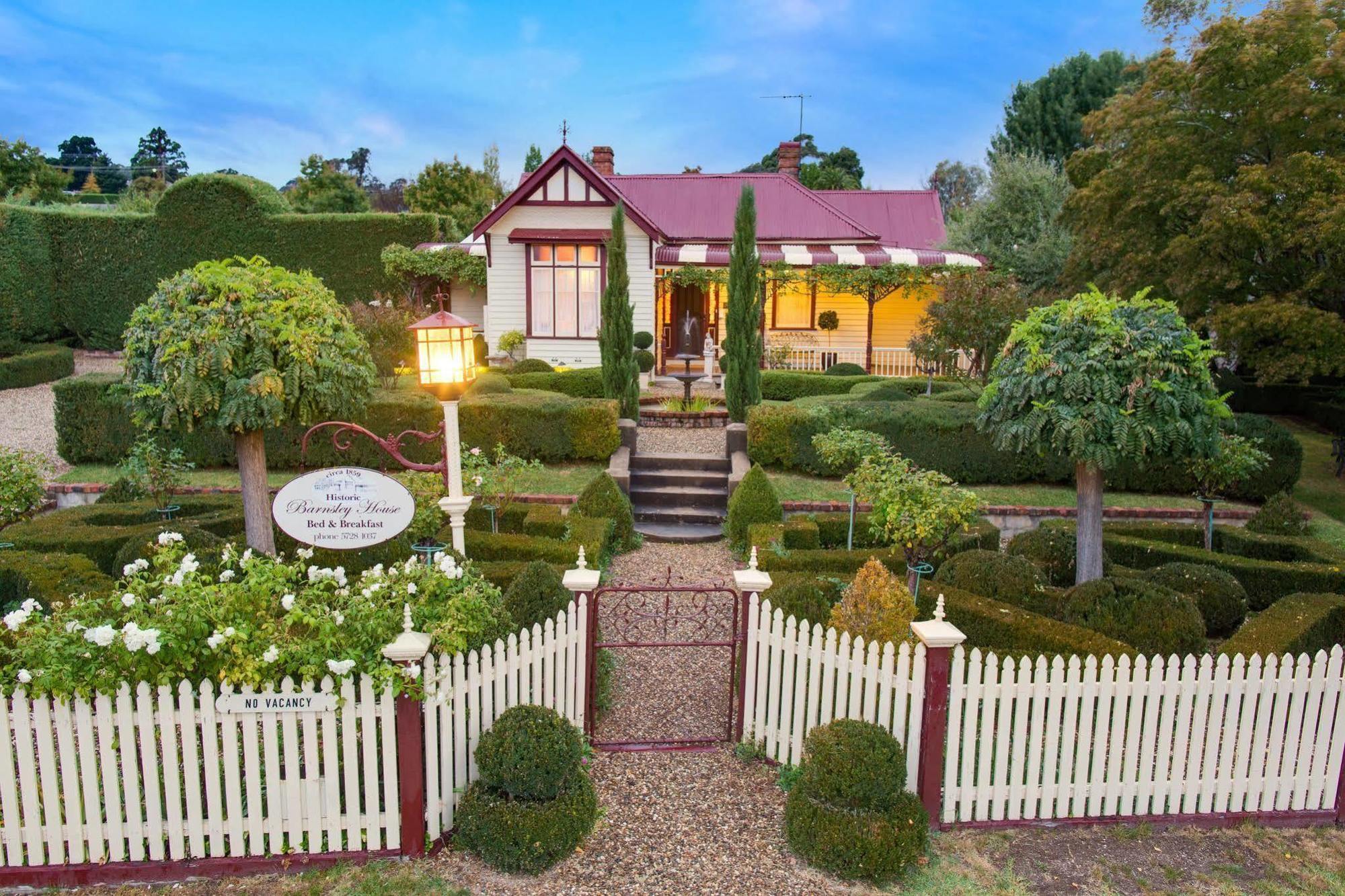Barnsley House Bed And Breakfast Beechworth Exterior photo