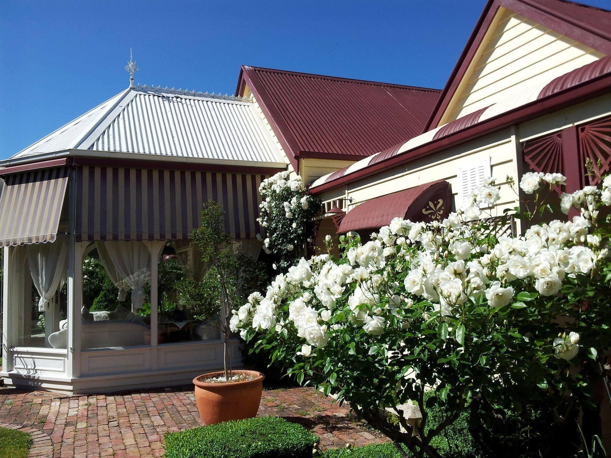 Barnsley House Bed And Breakfast Beechworth Exterior photo