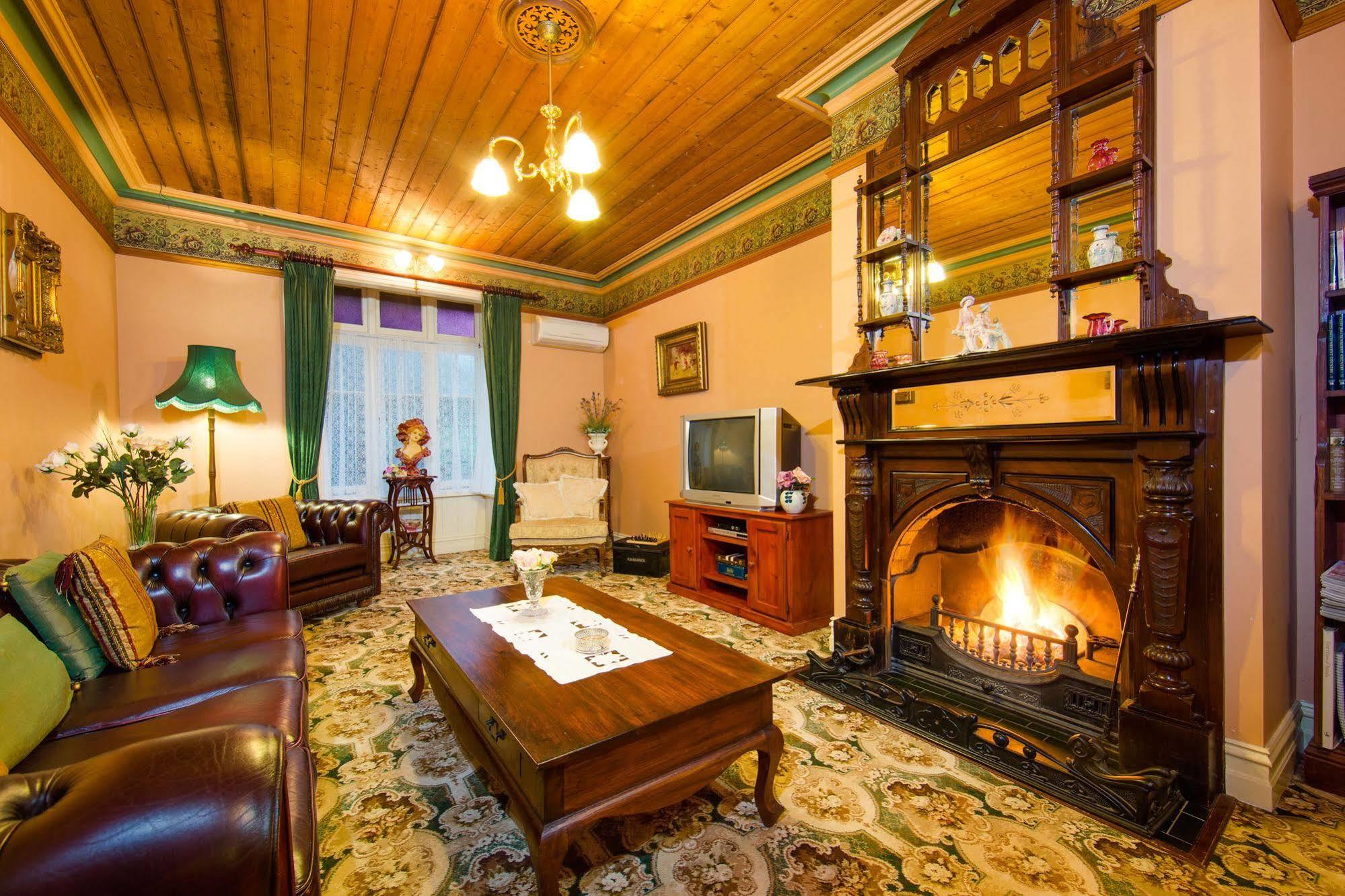 Barnsley House Bed And Breakfast Beechworth Exterior photo